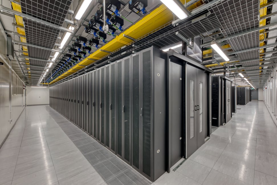 London IDC-Tier 3 colocation provider with global data centres service